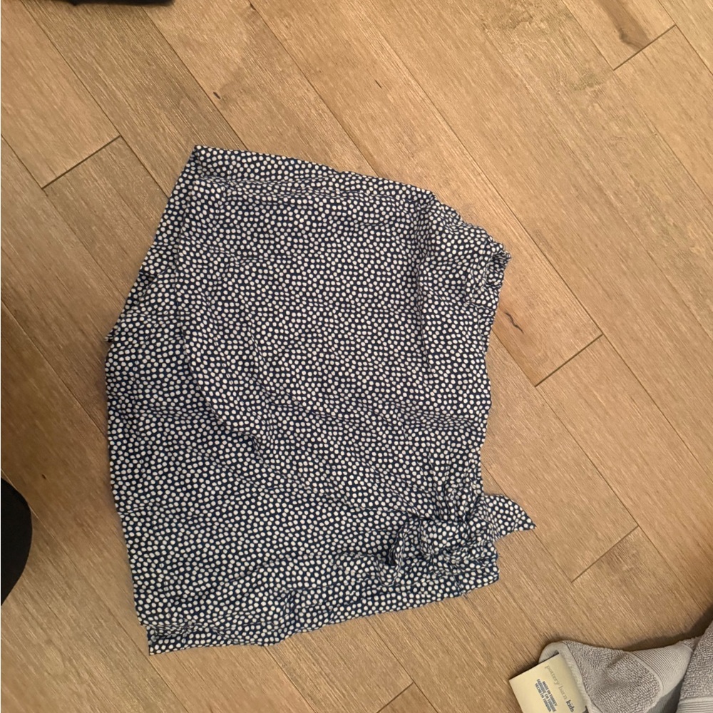Vineyard vines Blue and White Polka Dot wrap  Skort